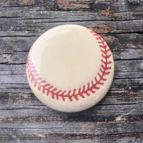 BUNDLE OF VINTAGE BASEBALL HALL OF FAME COOPERSTOWN MAGNETS (10) - Picture 8 of 14